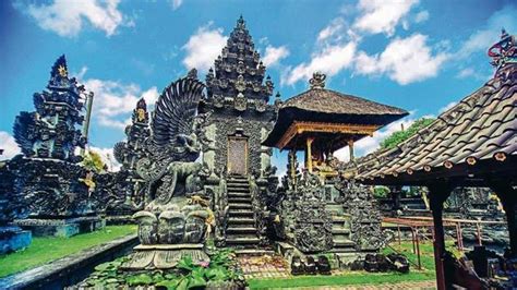  Of Temples & Traditions: A Journey Through Indonesia's Architectural Heritage